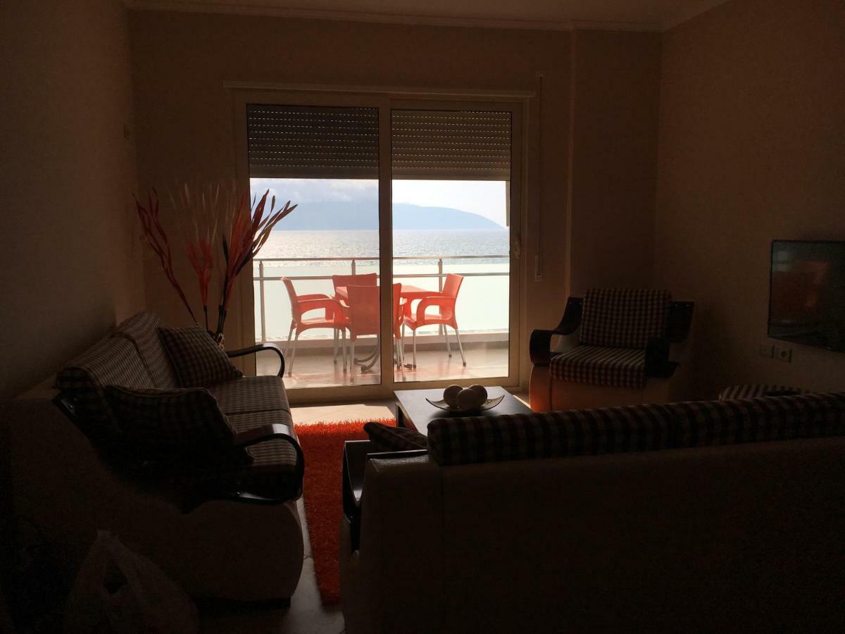 Sunny Apartment Vlore