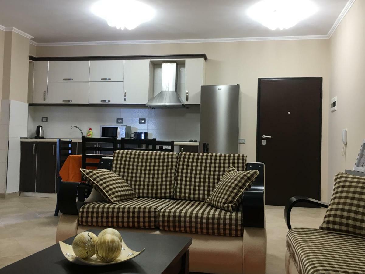 Sunny Apartment *