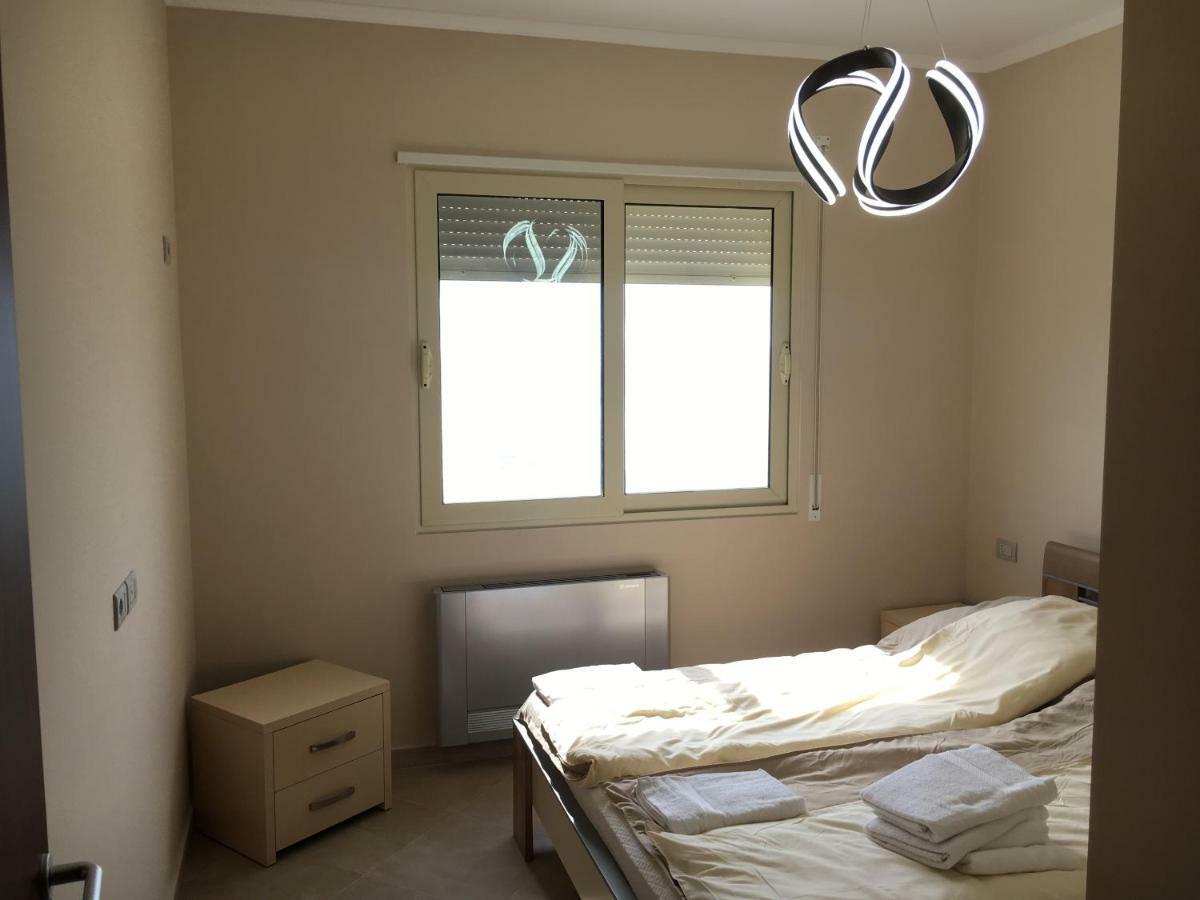 Sunny Apartment Vlore